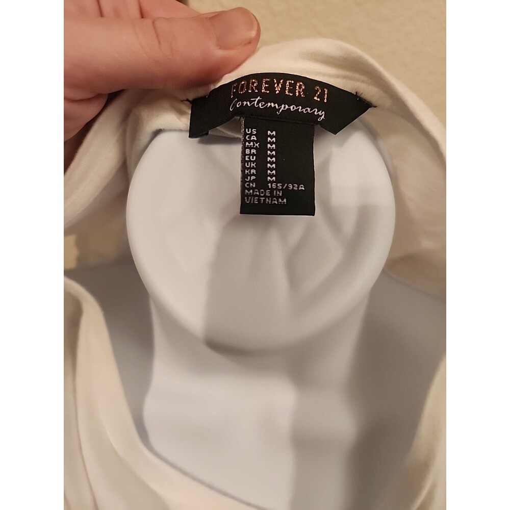 Forever 21 Women's M White Sleeveless Blouse Top Casual Summer V-Neck - Picture 7 of 7